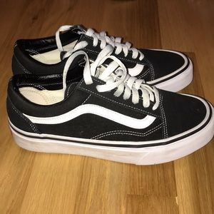 Womans Vans size 8